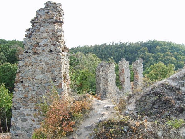Cíl naší cesty - zřícenina hradu Templštýn.