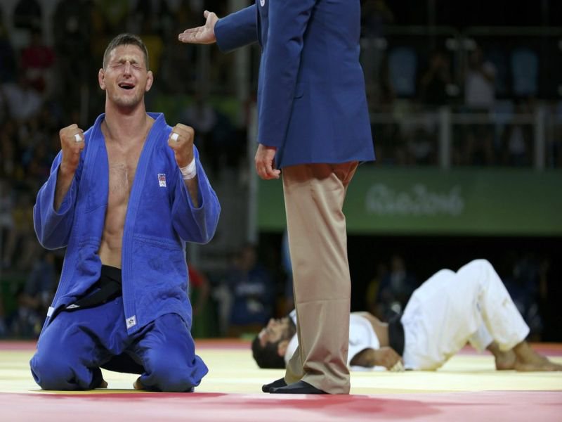 Lukáš Krpálek - olympijský vítěz v judu..a náš koberec byl u toho.-) (viz.spodní část obrázku)