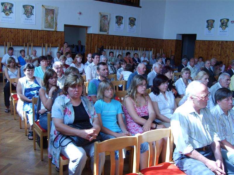 Dnešní sbírka při mši byla použita na potřeby našeho Sboru dobrovolných hasičů Senorady.