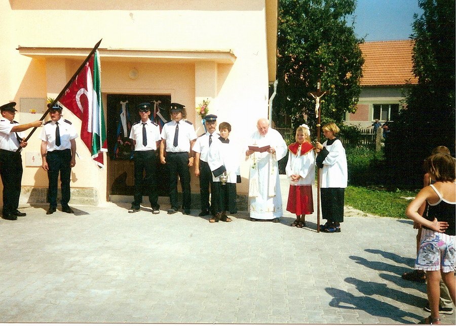 Svěcení zbrojnice.