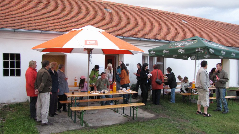 Po celou dobu otevření kostela byla možnost občerstvení na farním dvoře.