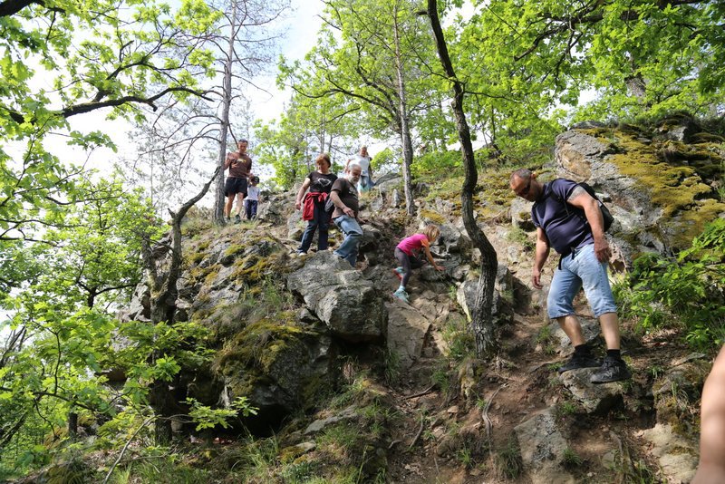 Lezení po skalách je běžnou záležitostí